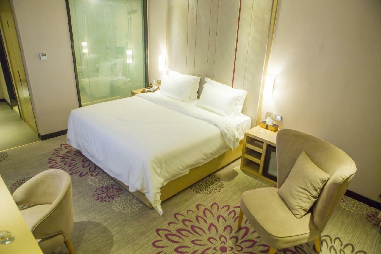 Lavande Hotel Shantou Exteriör bild